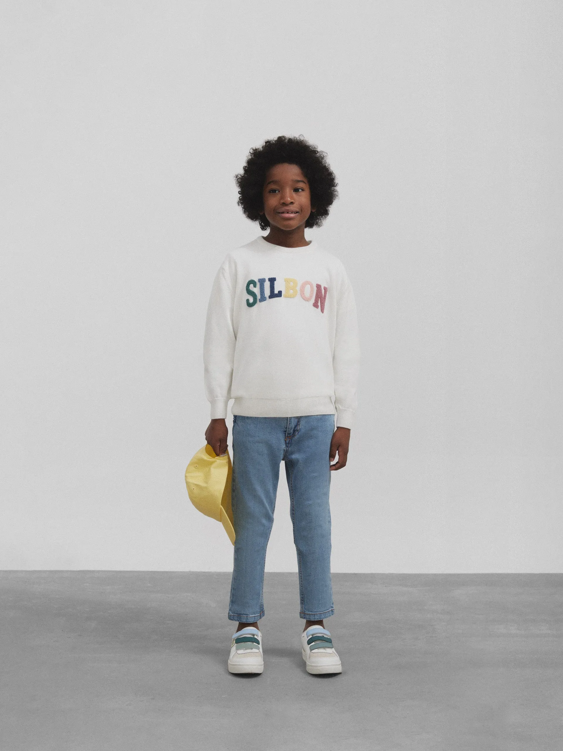 Jersey kids letras colores crema