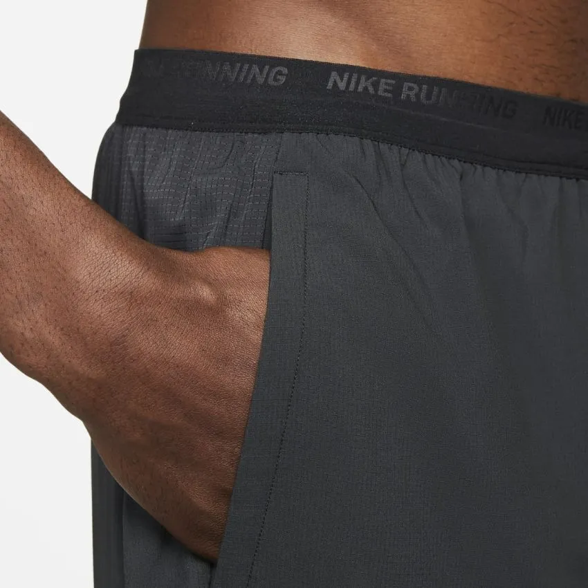 Nike Hombre Shorts Dri-Fit Stride 5in Brief-Lined Shorts Negro 