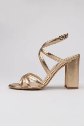 sandalias doradas