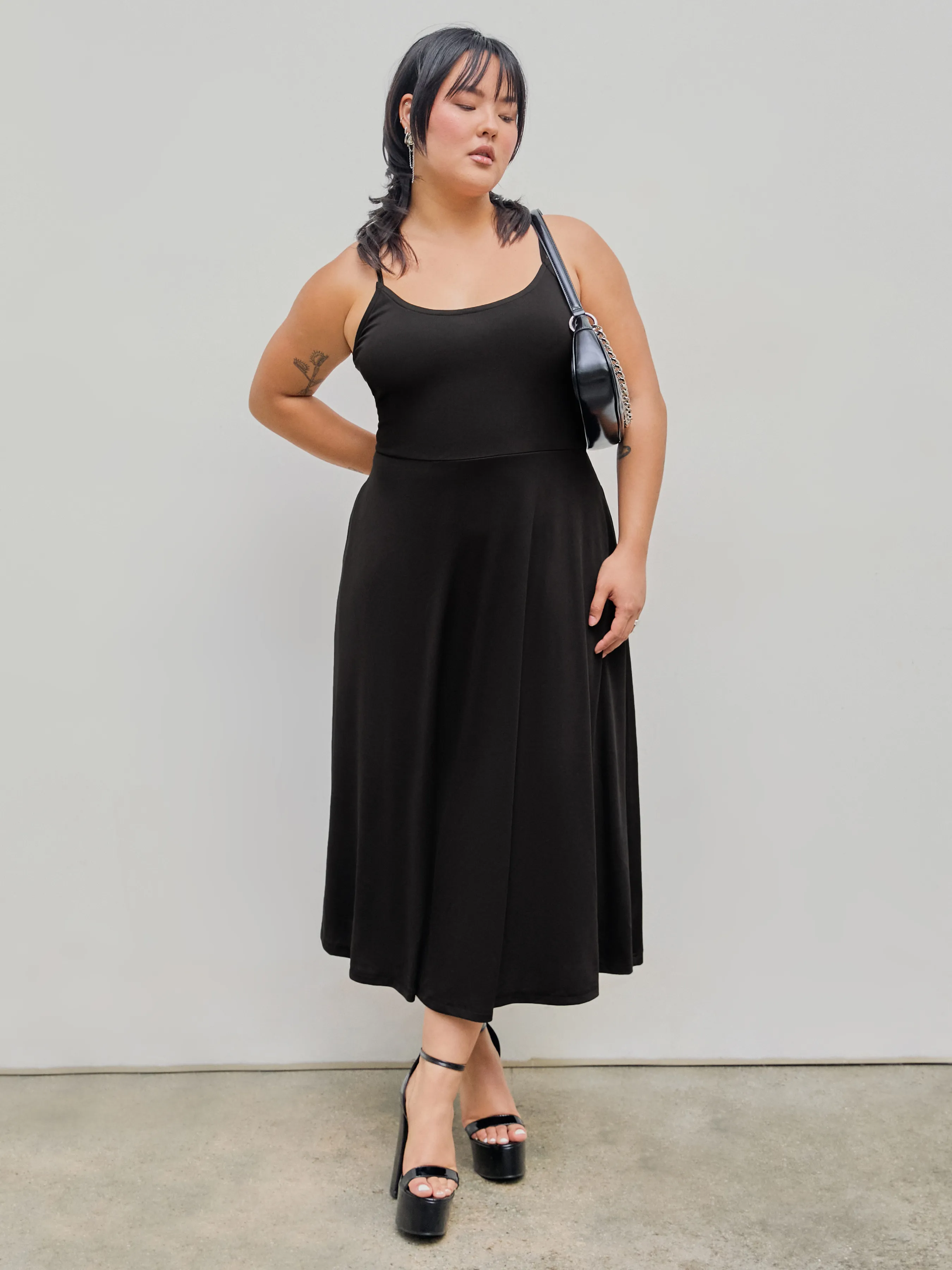 Vestido Maxi Cami Liso Curvy